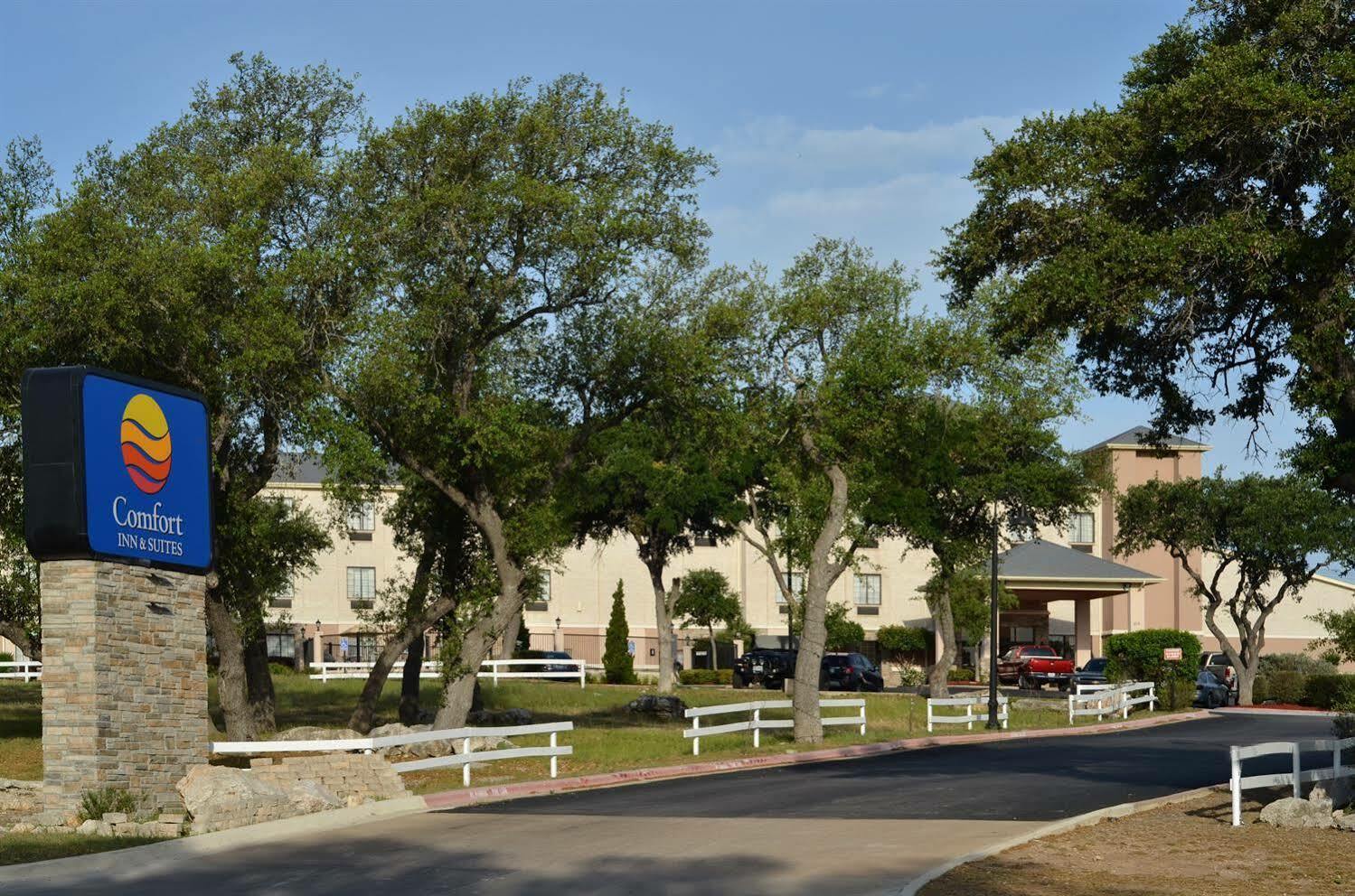Comfort Inn & Suites Burnet Exteriér fotografie